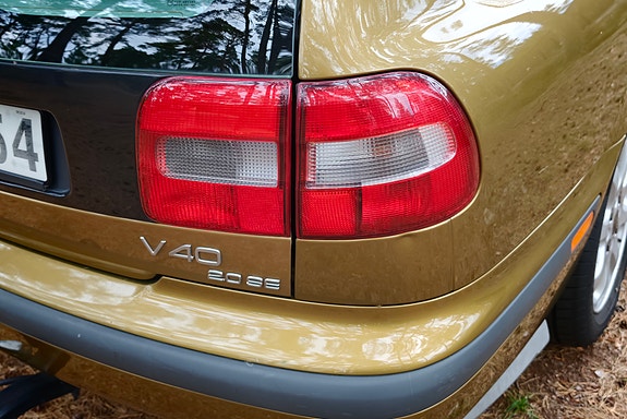 Volvo V40 9 of 9