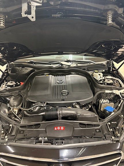 Mercedes-Benz E220 9 of 10