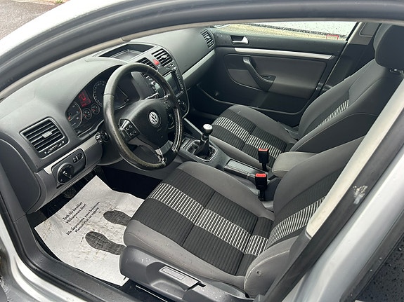 Volkswagen Golf V 8 of 13