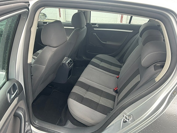 Volkswagen Golf V 5 of 13