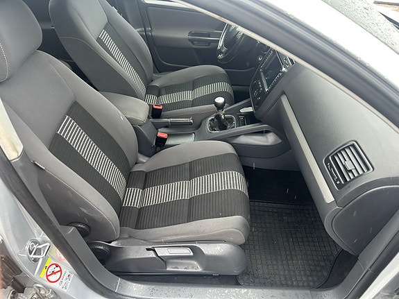 Volkswagen Golf V 7 of 13