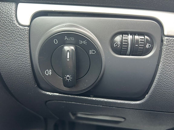 Volkswagen Golf V 13 of 13