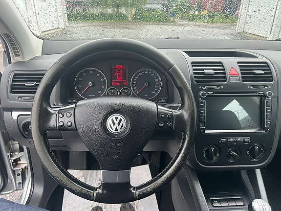 Volkswagen Golf V 12 of 13