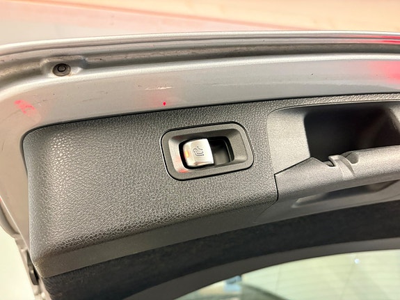 Mercedes-Benz E220 d 30 of 30