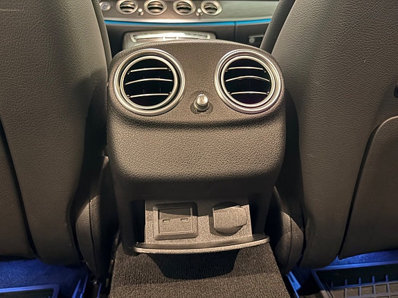 Mercedes-Benz E220 d 28 of 30