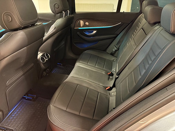 Mercedes-Benz E220 d 27 of 30