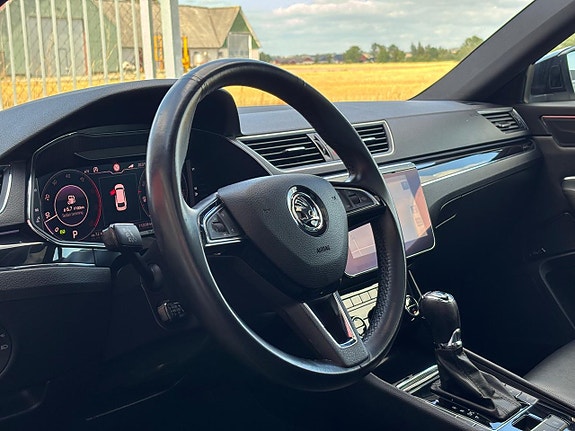 Skoda Superb 8 of 30