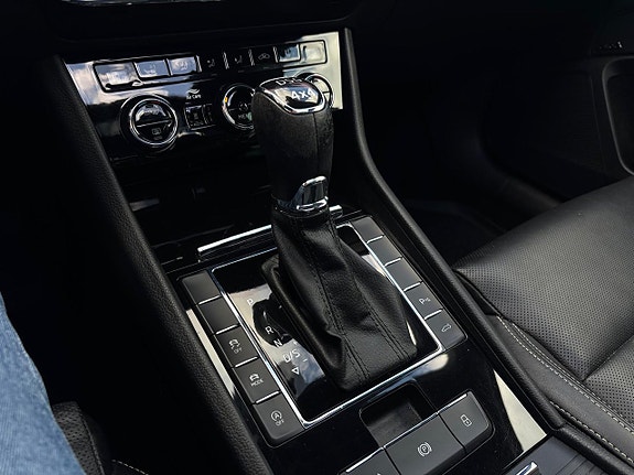 Skoda Superb 15 of 30