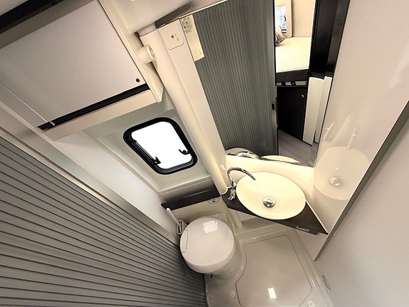 Adria Twin 640 SLB Supreme Automat. 160Hk 16 of 24
