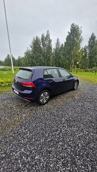 Volkswagen Golf VII 8 of 9