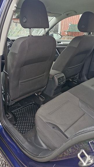 Volkswagen Golf VII 7 of 9