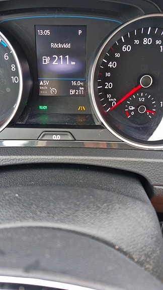Volkswagen Golf VII 2 of 9