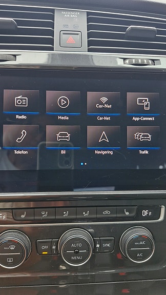 Volkswagen Golf VII 4 of 9