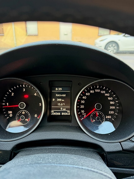 Volkswagen Golf VI 3 of 3