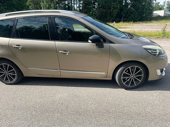 Renault Grand Scenic III 5 of 17