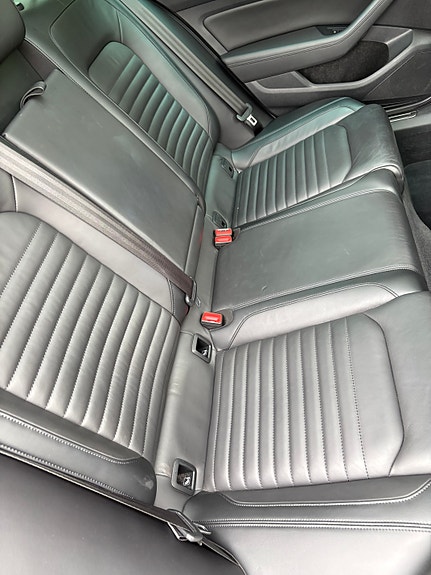 Volkswagen Passat Alltrack 13 of 15