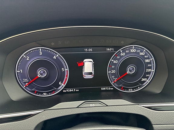 Volkswagen Passat Alltrack 9 of 15