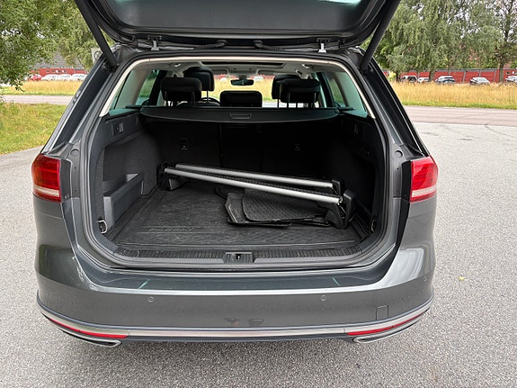 Volkswagen Passat Alltrack 4 of 15