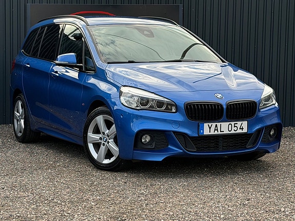 BMW 218d 10 of 17