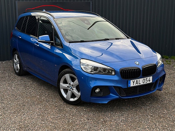 BMW 218d 2 of 17