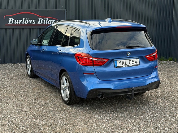 BMW 218d 11 of 17