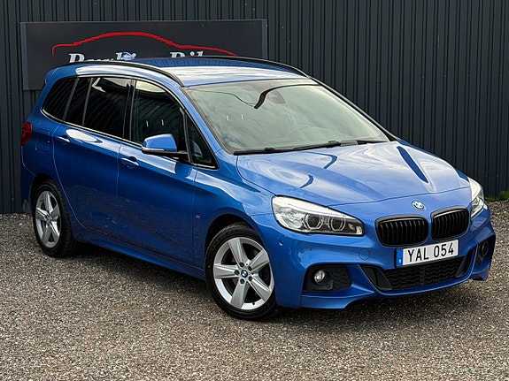BMW 218d 4 of 17