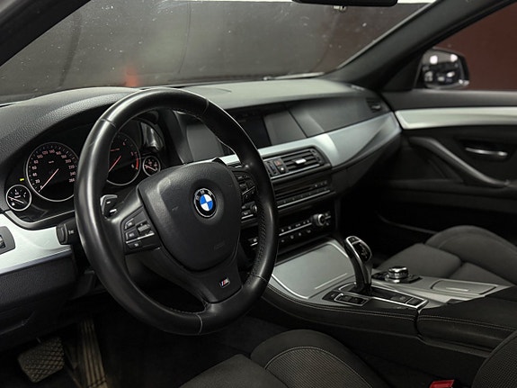 BMW 520d 2 of 16