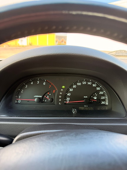 Toyota Camry 8 of 11