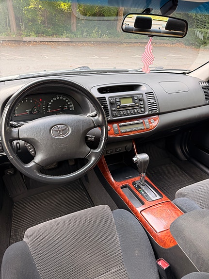 Toyota Camry 11 of 11