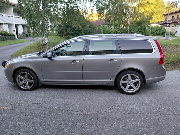 Volvo V70 4 of 4