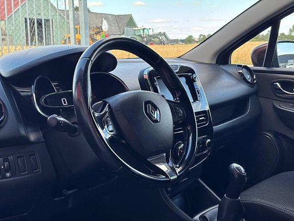 Renault Clio 8 of 21