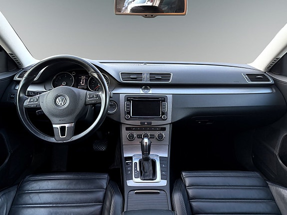 Volkswagen Passat 7 of 9