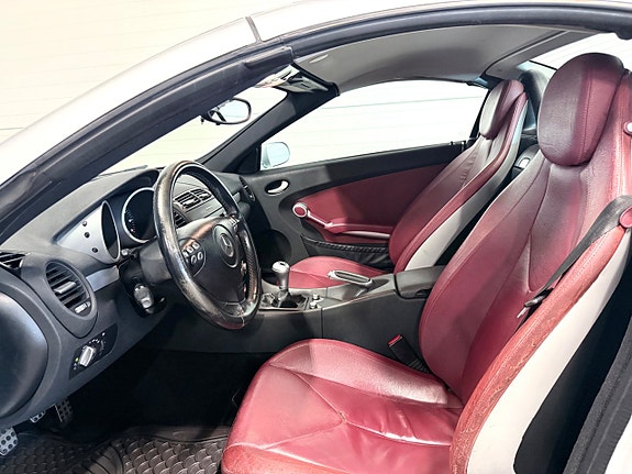 Mercedes-Benz SLK200 11 of 14
