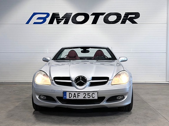 Mercedes-Benz SLK200 2 of 14