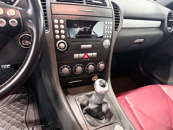 Mercedes-Benz SLK200 13 of 14