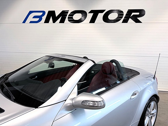 Mercedes-Benz SLK200 9 of 14