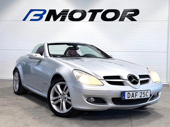 Mercedes-Benz SLK200 3 of 14