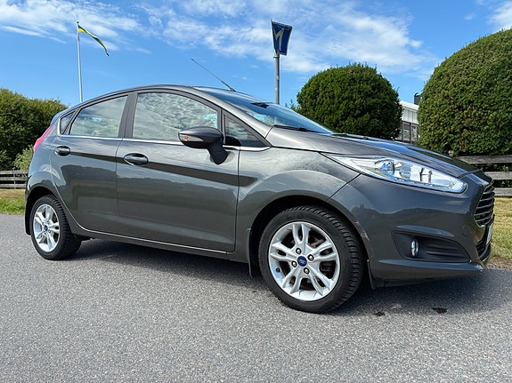Ford Fiesta 2 of 6