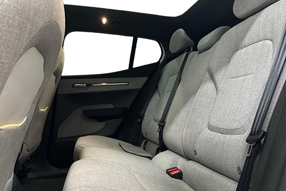 Volvo EX30 14 of 27