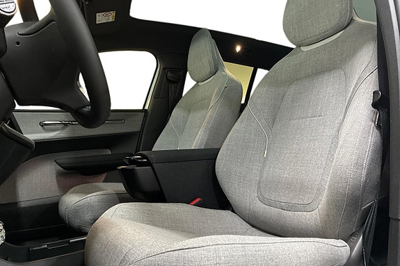 Volvo EX30 13 of 27
