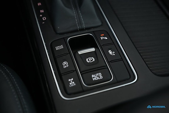 Kia Sorento 12 of 25
