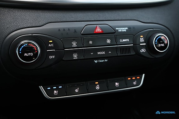 Kia Sorento 15 of 25