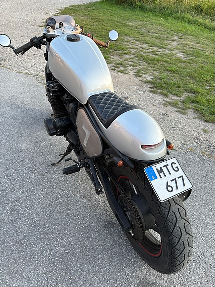Suzuki GSX 1100EF 4 of 5