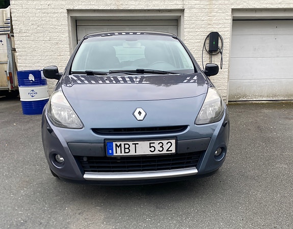 Renault Clio 3 of 3