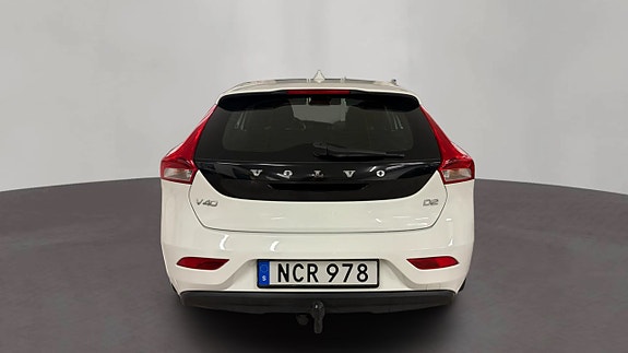 Volvo V40 6 of 17