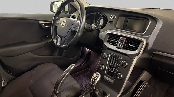 Volvo V40 17 of 17