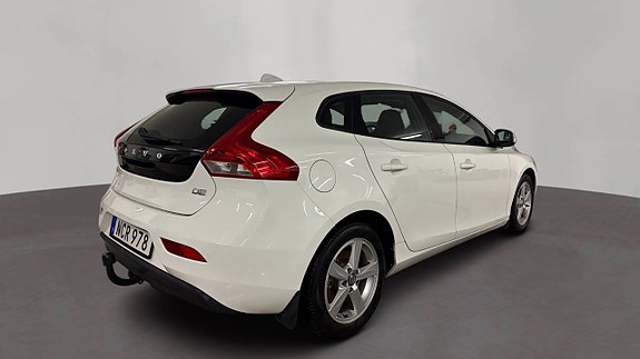Volvo V40 5 of 17