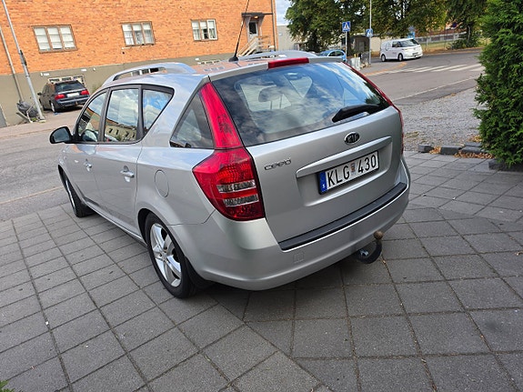 Kia Ceed 4 of 23