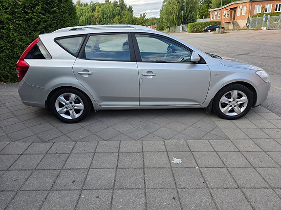 Kia Ceed 9 of 23