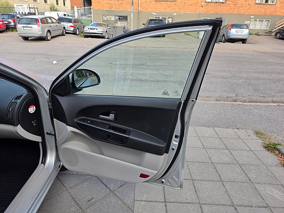 Kia Ceed 17 of 23